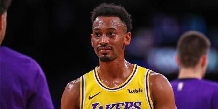  里昂租赁年轻前锋，增强锋线冲击欧战席位  